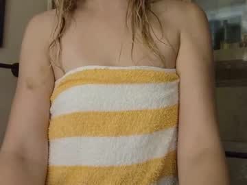 Foto porno Ce sexy este ellalowe pe KUR.ro