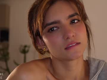 Foto porno Nebunii pe chat marca ellelure_ pe KUR.ro
