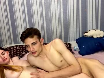 Foto porno Nebunii pe chat marca emiliacouple pe KUR.ro