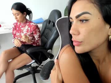 Foto porno Sex online cu emillybrowm pe KUR.ro