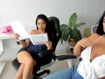 Foto porno Sex online cu emillybrowm pe KUR.ro