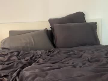 Foto porno Sex online cu emillyyyx pe KUR.ro