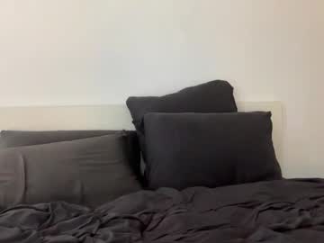 Foto porno Sex online cu emillyyyx pe KUR.ro