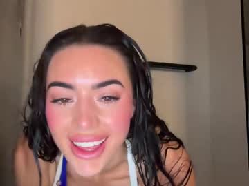 Foto porno emillyyyx se dezbraca la web pe Chaturbate pe KUR.ro
