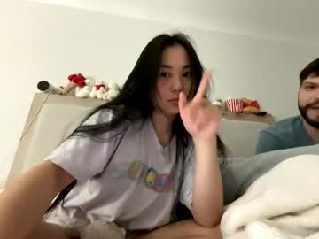 Foto porno Nebunii pe chat marca emilychoi pe KUR.ro