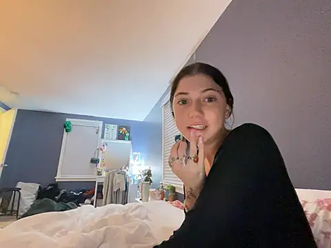 Foto porno Fantezii cu emilycoco pe StripChat pe KUR.ro