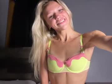 Foto porno Nebunii pe chat marca emmaabennett pe KUR.ro
