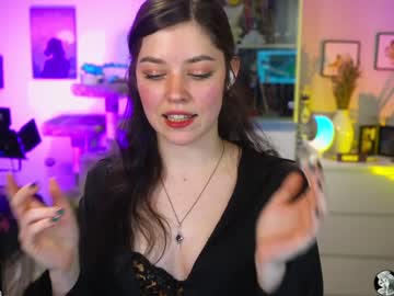 Foto porno alisonrouge se dezbraca la web pe Chaturbate pe KUR.ro