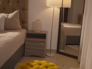 Foto porno emyii ne arata tot la camera pe KUR.ro