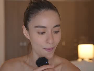 Foto porno emyii se dezbraca la web pe Chaturbate pe KUR.ro