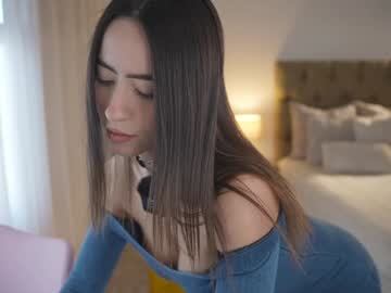 Foto porno emyii ne arata tot la camera pe KUR.ro