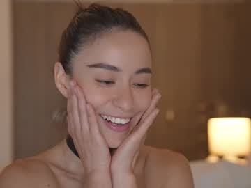 Foto porno emyii se dezbraca la web pe Chaturbate pe KUR.ro