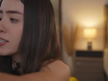 Foto porno emyii ne arata tot la camera pe KUR.ro
