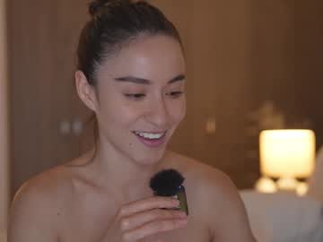 Foto porno emyii se dezbraca la web pe Chaturbate pe KUR.ro