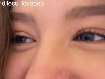 Foto porno Sex online cu endlessmia pe KUR.ro