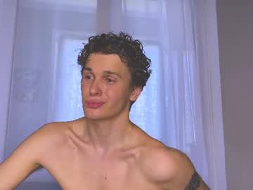 Foto porno Sex online cu estremecerse pe KUR.ro