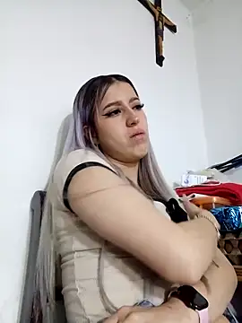 Foto porno Nebunii pe chat marca eva-2023 pe KUR.ro