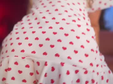 Foto porno eva_fashionista ne arata tot la camera pe KUR.ro