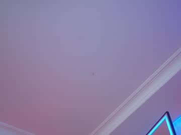 Foto porno eva_fashionista ne arata tot la camera pe KUR.ro