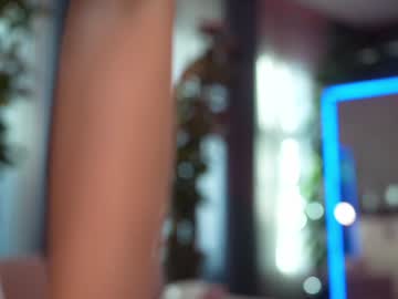 Foto porno eva_fashionista ne arata tot la camera pe KUR.ro