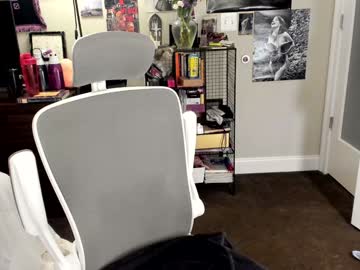Foto porno eve003300 se dezbraca la web pe Chaturbate pe KUR.ro
