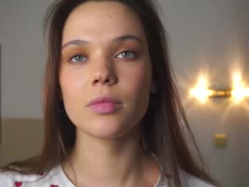 Foto porno fannyedger se dezbraca la web pe Chaturbate pe KUR.ro