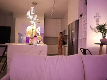 Foto porno Ce sexy este fantasystudiox pe KUR.ro