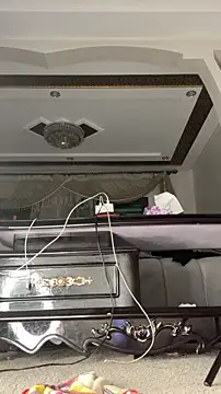 Foto porno fatisexy descoperita pe video chat pe KUR.ro