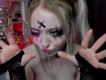 Foto porno flaircorell se dezbraca la web pe Chaturbate pe KUR.ro