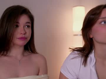 Foto porno Nebunii pe chat marca floret_joy pe KUR.ro