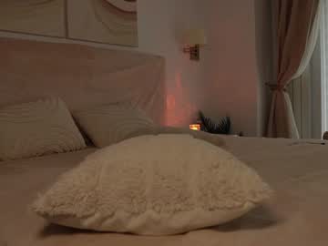Foto porno funny_to_see_you_here se dezbraca la web pe Chaturbate pe KUR.ro