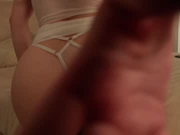 Foto porno funny_to_see_you_here se dezbraca la web pe Chaturbate pe KUR.ro