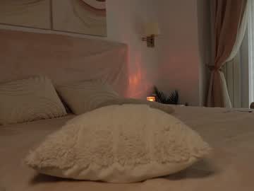 Foto porno funny_to_see_you_here se dezbraca la web pe Chaturbate pe KUR.ro