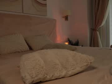 Foto porno funny_to_see_you_here se dezbraca la web pe Chaturbate pe KUR.ro