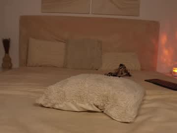 Foto porno funny_to_see_you_here se dezbraca la web pe Chaturbate pe KUR.ro