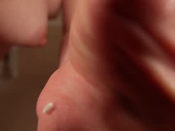 Foto porno funny_to_see_you_here se dezbraca la web pe Chaturbate pe KUR.ro