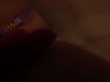 Foto porno funny_to_see_you_here se dezbraca la web pe Chaturbate pe KUR.ro