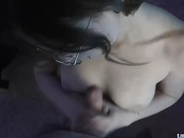 Foto porno gamebelka se dezbraca la web pe Chaturbate pe KUR.ro