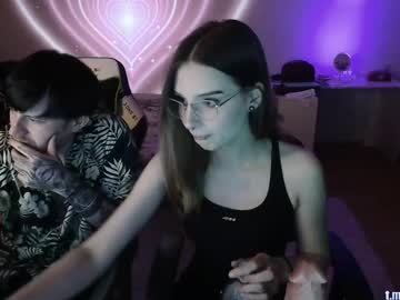 Foto porno gamebelka se dezbraca la web pe Chaturbate pe KUR.ro