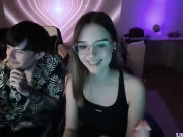 Foto porno gamebelka se dezbraca la web pe Chaturbate pe KUR.ro