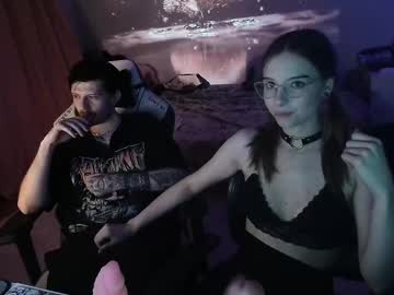 Foto porno gamebelka se dezbraca la web pe Chaturbate pe KUR.ro