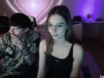 Foto porno gamebelka se dezbraca la web pe Chaturbate pe KUR.ro