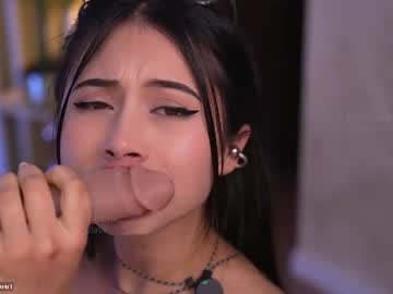 Foto porno Ganduri murdare cu gigi_ulala pe KUR.ro