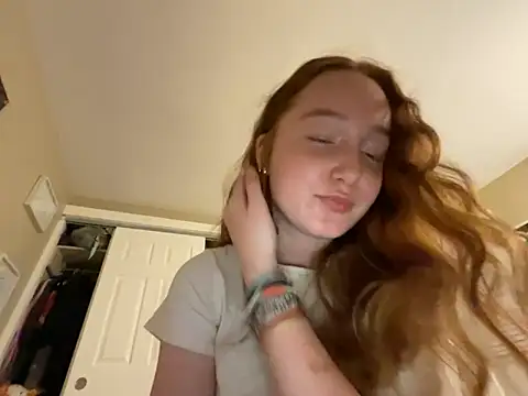 Foto porno Ce sexy este gingerbabe18 pe KUR.ro