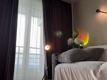 Foto porno girl_next_door19 se dezbraca la web pe Chaturbate pe KUR.ro