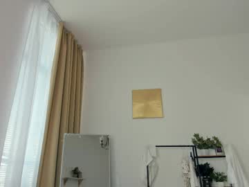 Foto porno Sex online cu glossybabe_ pe KUR.ro