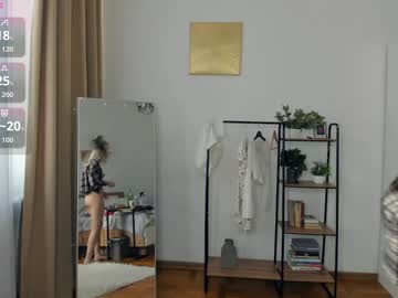 Foto porno Sex online cu glossybabe_ pe KUR.ro