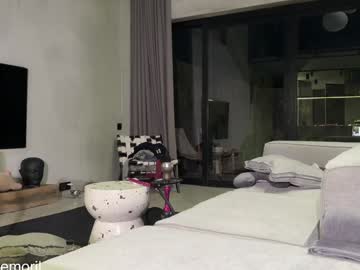 Foto porno golden_alinee se dezbraca la web pe Chaturbate pe KUR.ro