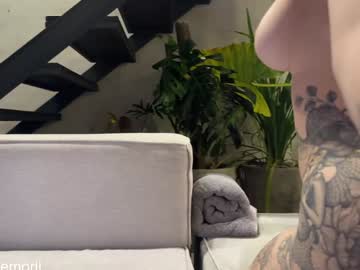Foto porno golden_alinee se dezbraca la web pe Chaturbate pe KUR.ro