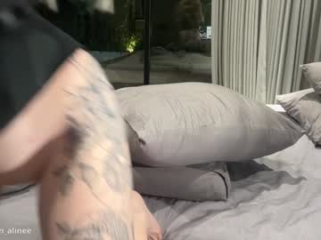 Foto porno golden_alinee se dezbraca la web pe Chaturbate pe KUR.ro